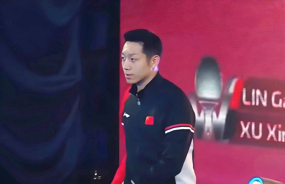 中国队险胜日本队，许昕点燃赛场