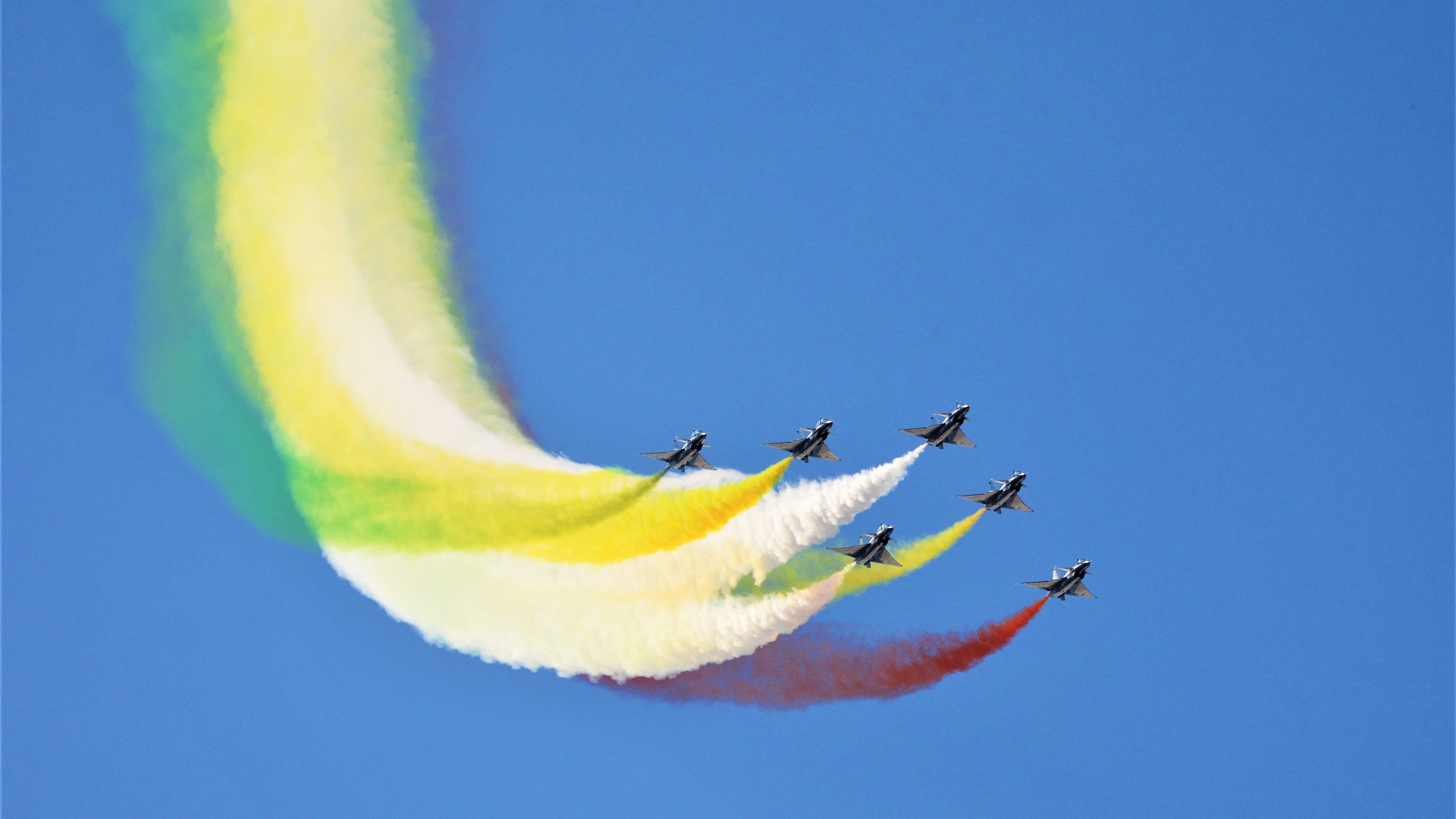 从隐形人到关键先生，恩佐如何用一脚手术刀传球撕碎希腊神话